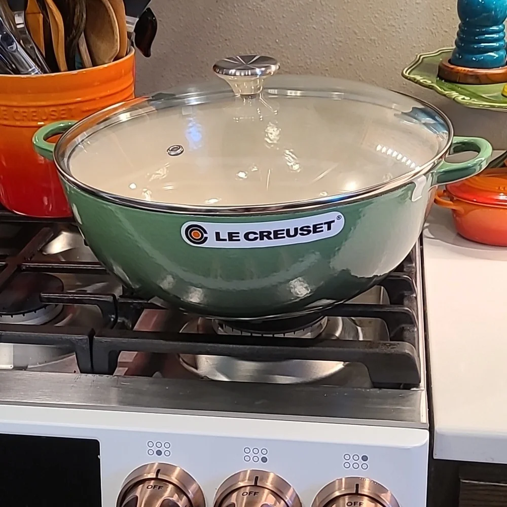 Le Creuset Emerald Green 7.5 Soup Pot With Glass Lid